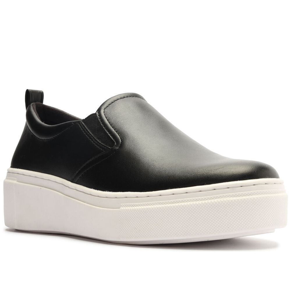 slip-on-preto-couro-flatform-basico-11006-arezzo-1 slip-on-preto-couro-flatform-basico-11006-arezzo-1