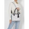 bolsa-media-nina-triangle-50018-schutz-2