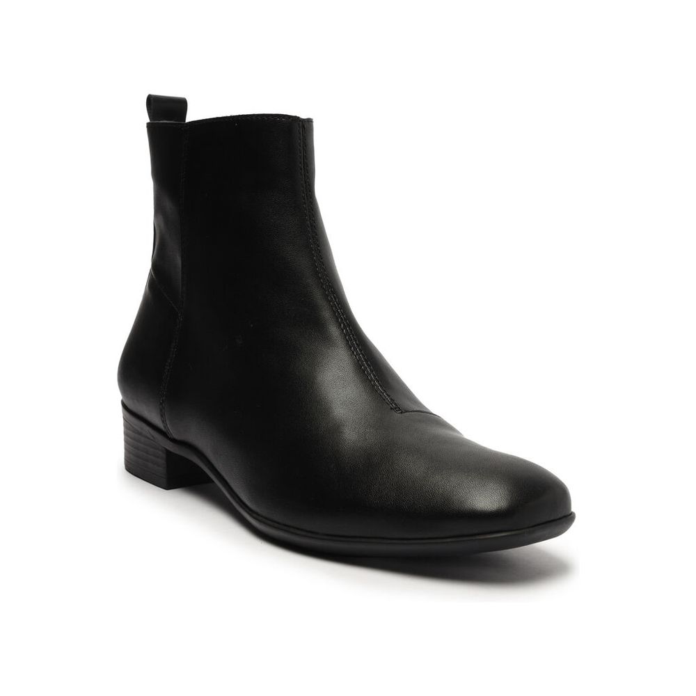 bota-preta-cano-curto-salto-baixo-minimal-03034-arezzo-1