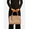 bolsa-tote-nude-couro-bella-media-true-sand-50023-arezzo-2