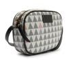 bolsa-tiracolo-canvas-triangle-media-50015-schutz-4 bolsa-tiracolo-canvas-triangle-media-50015-schutz-4