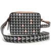 bolsa-tiracolo-media-lili-triangle-preta-50010-schutz-4 bolsa-tiracolo-media-lili-triangle-preta-50010-schutz-4