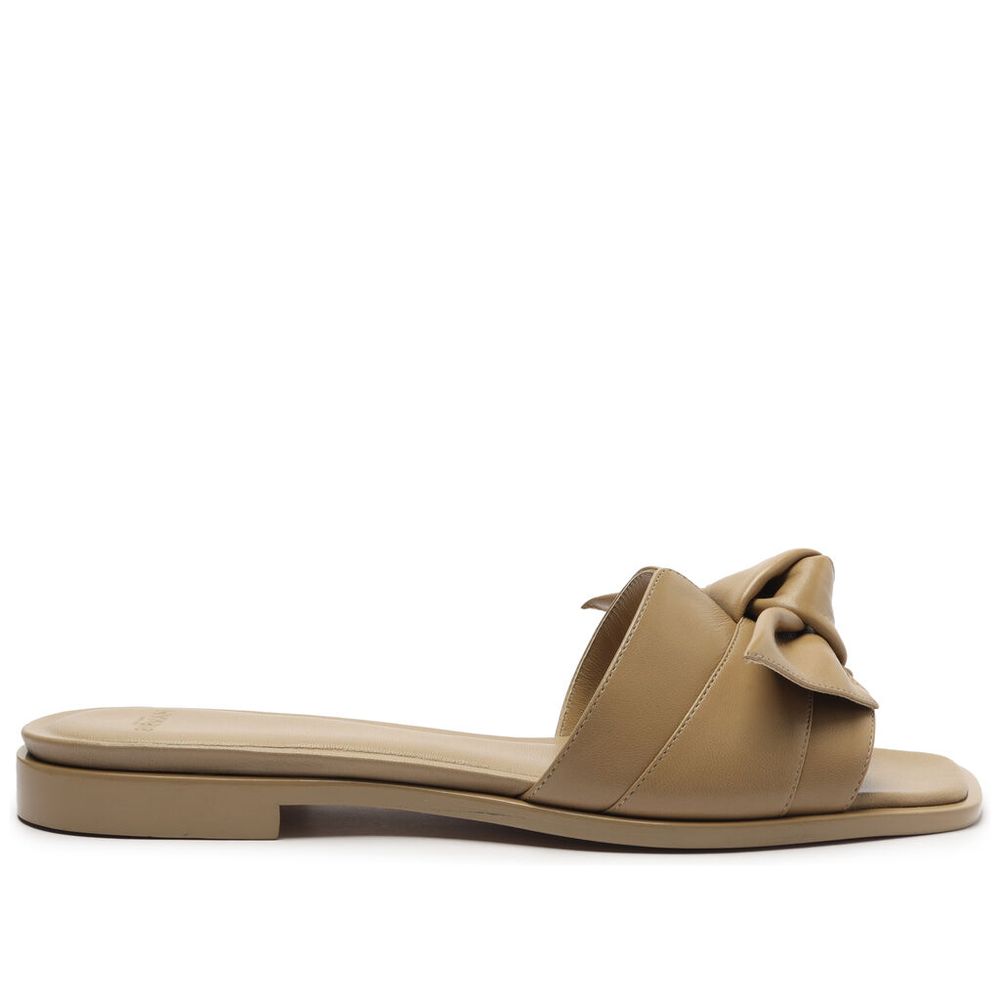 sandalia-maxi-clarita-square-flat-semolina-b35987-alexandre-birman-1