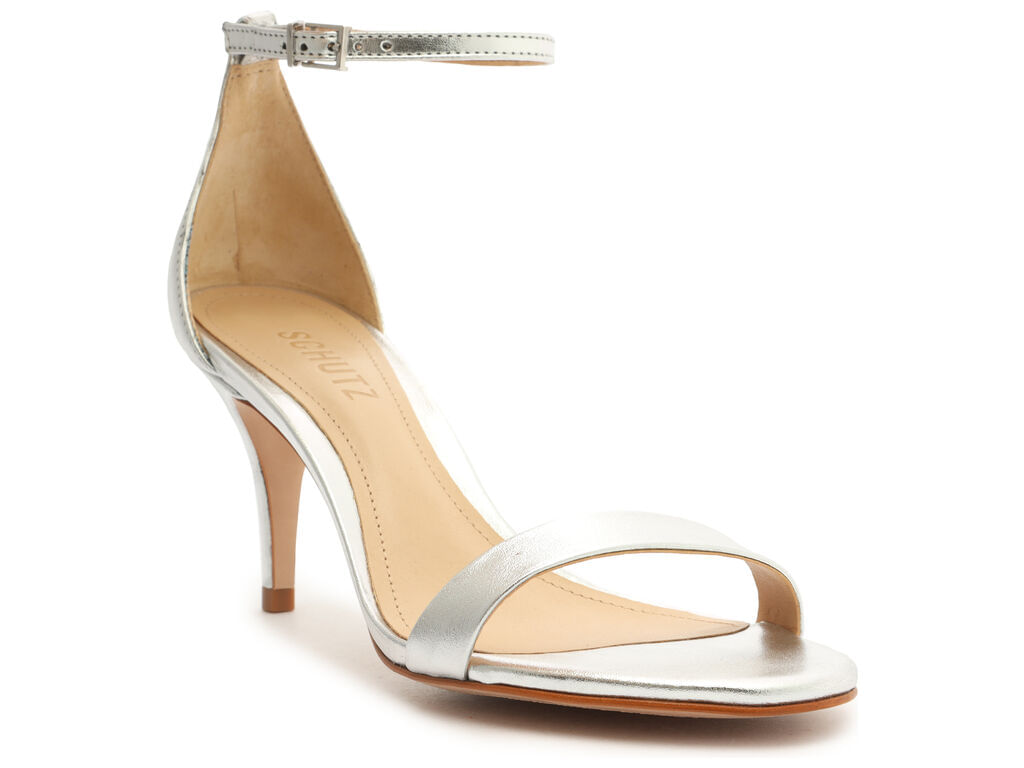 sandalia-gisele-salto-fino-medio-prata-04229-schutz-1