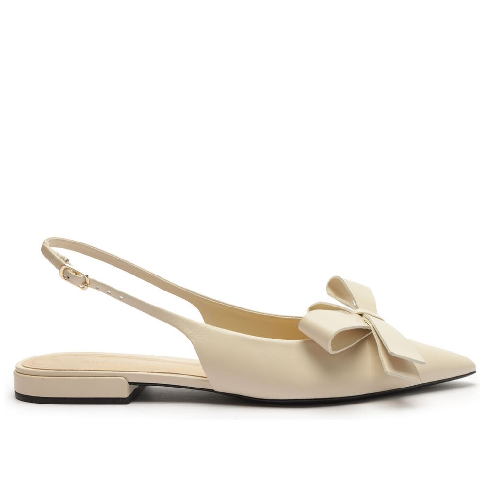 sapatilha-arezzo-off-white-couro-slingback-laco-lateral-a13029-1