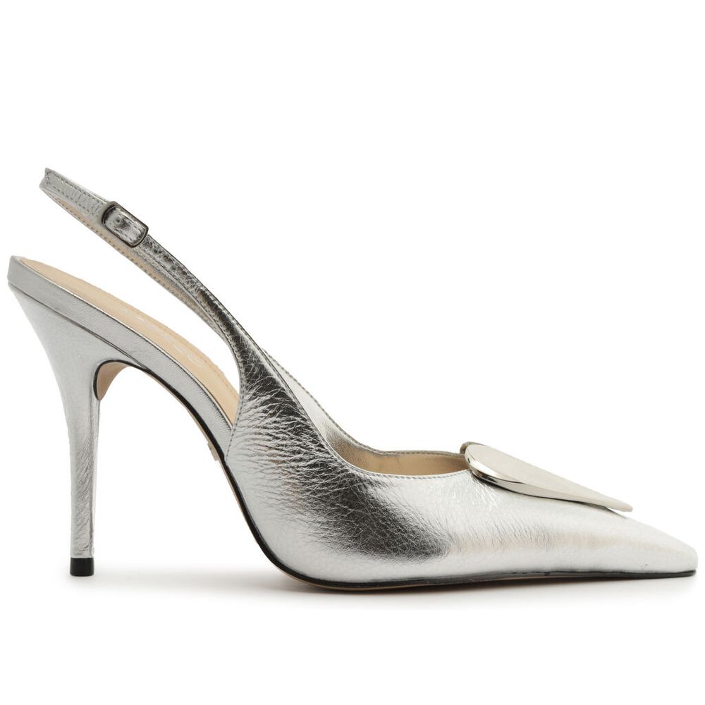 scarpin-arezzo-prata-couro-slingback-coracao-metal-a12754-1