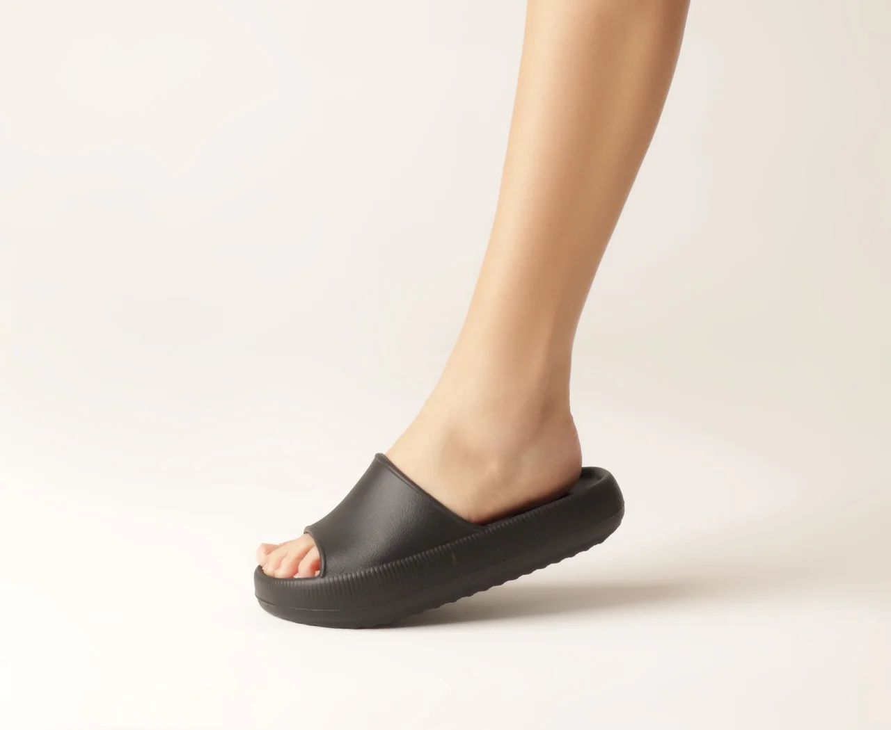 chinelo-anacapri-nuvem-texturizado-injetado-preto-30645-2