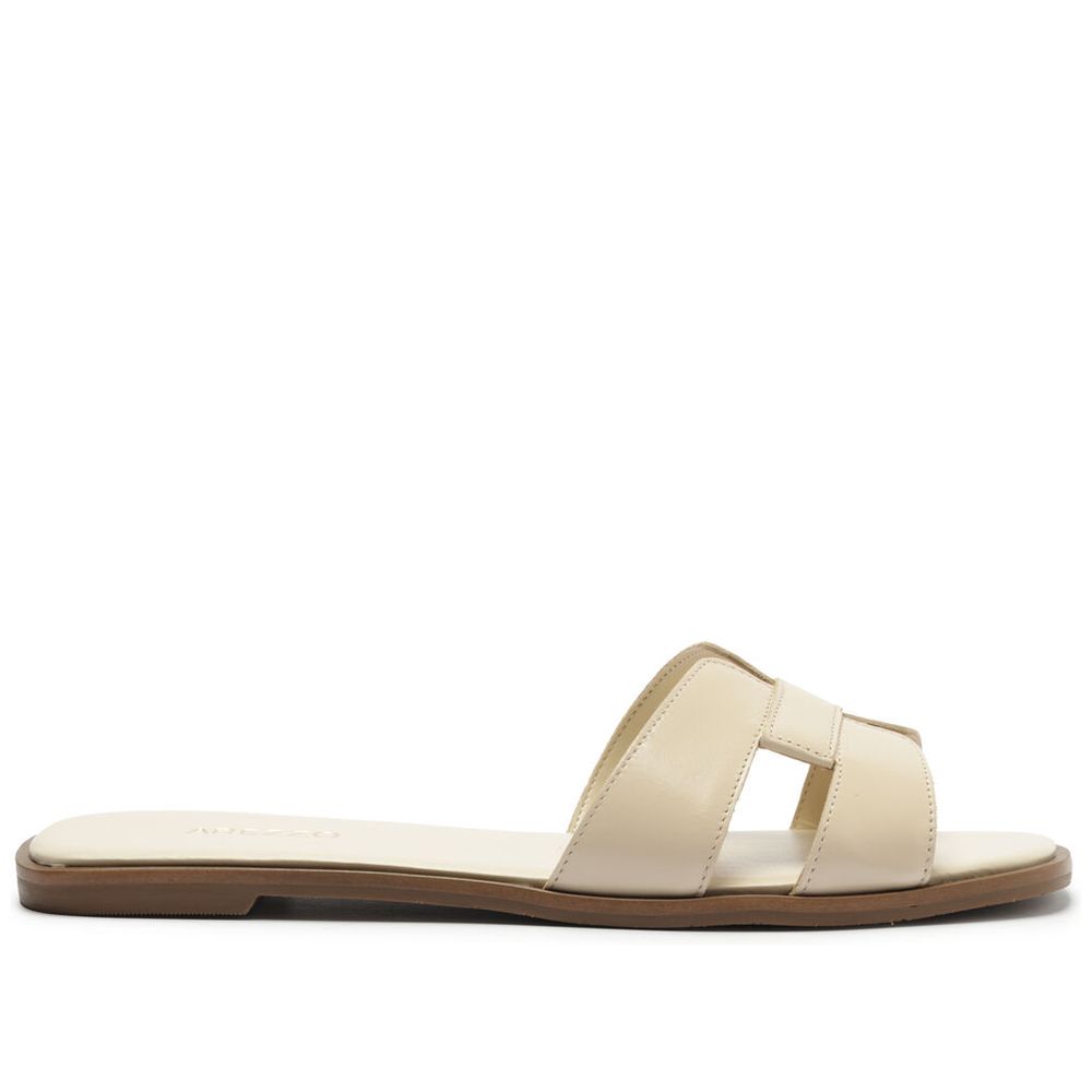 sandalia-arezzo-rasteira-off-white-couro-bico-quadrado-1