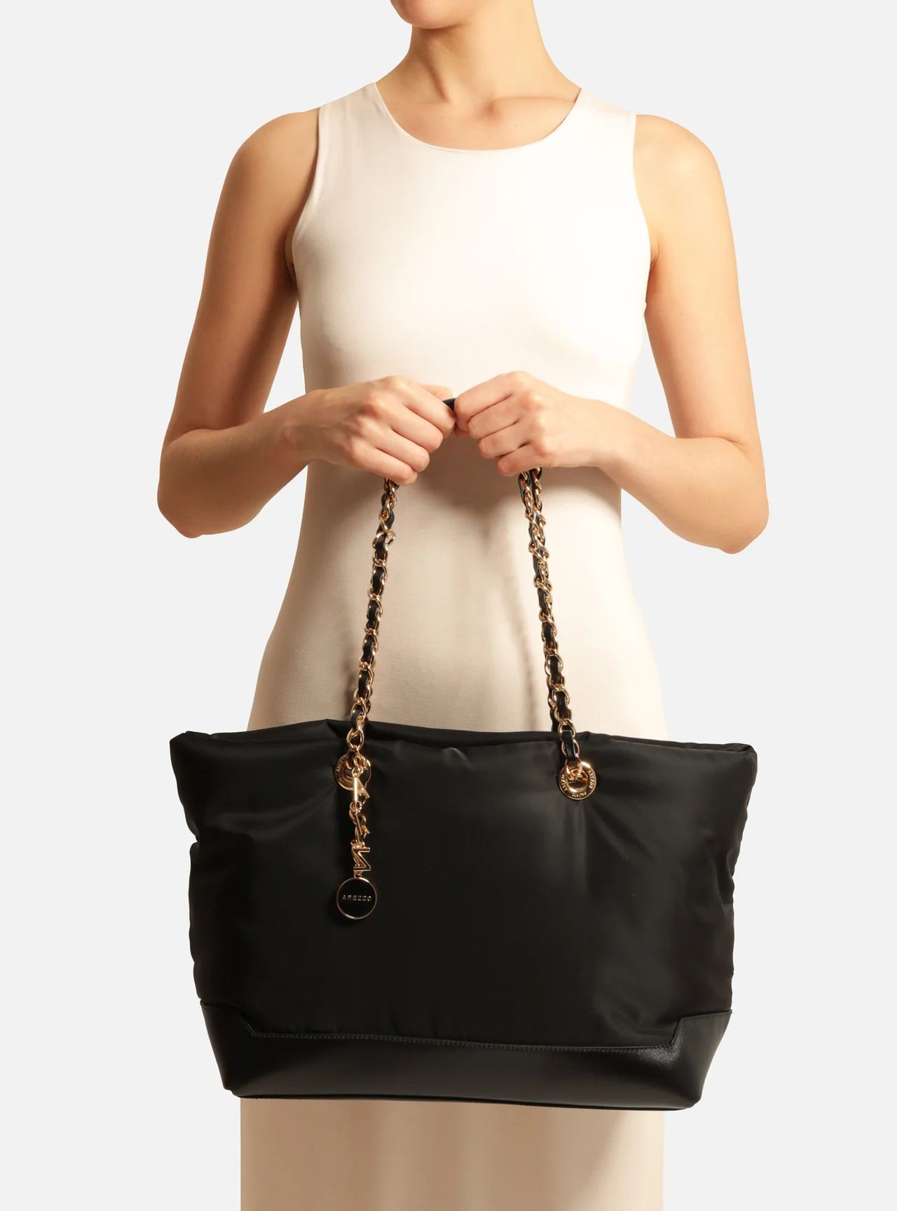 bolsa-arezzo-shopping-preta-nylon-couro-grande-corrente-2