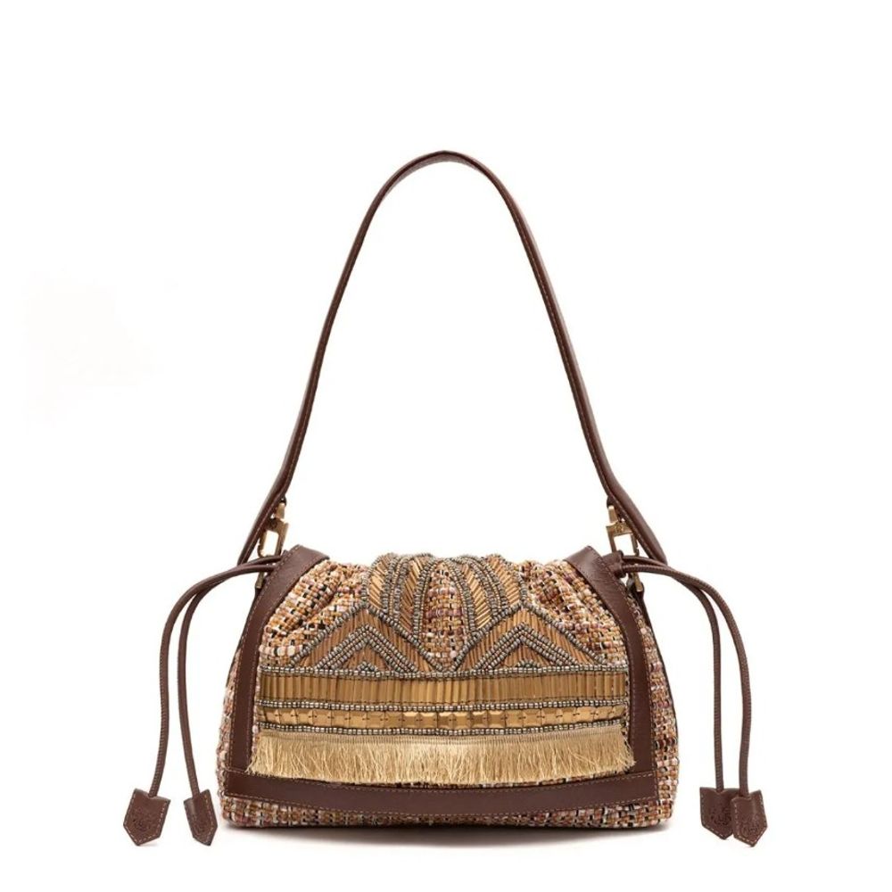 bolsa-isla-flap-tapecaria-bordado-ouro-1 bolsa-isla-flap-tapecaria-bordado-ouro-1