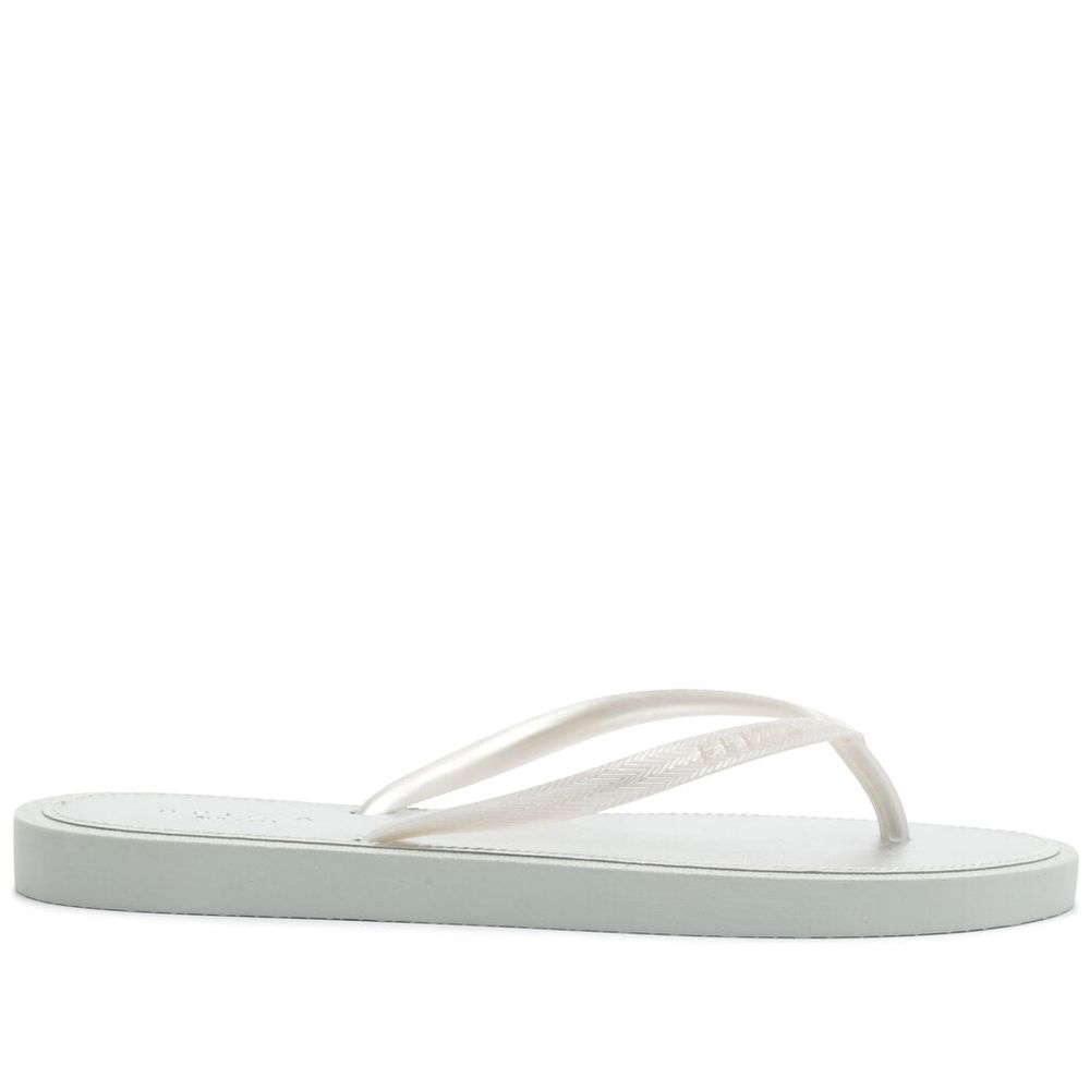 chinelo-brizza-prateado-metalizado-minimalista-1 chinelo-brizza-prateado-metalizado-minimalista-1