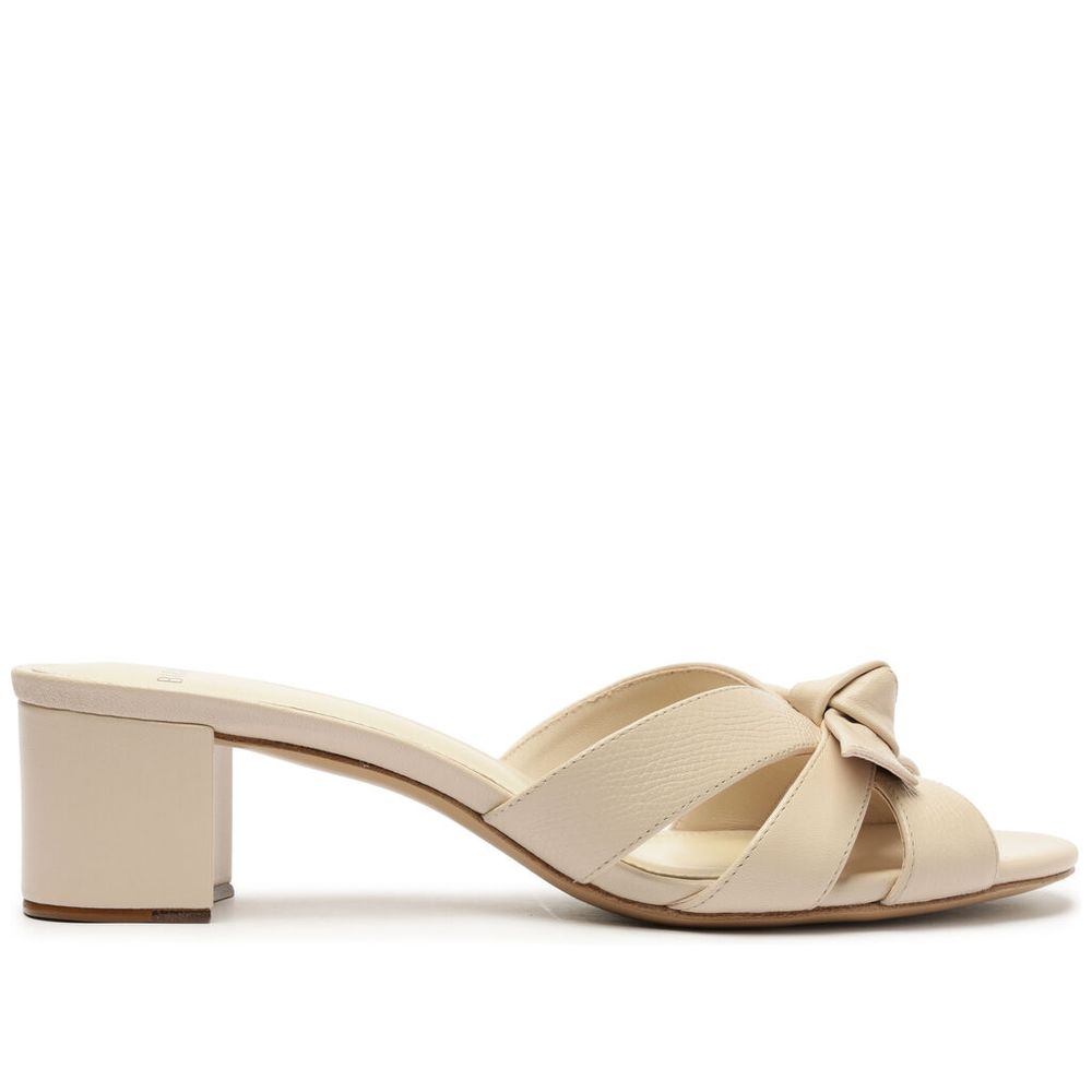 tamanco-alexandre-birman-couro-off-white-com-laco-salto-baixo-1