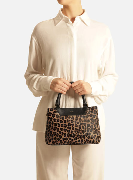 bolsa-arezzo-tote-animal-print-couro-media-2