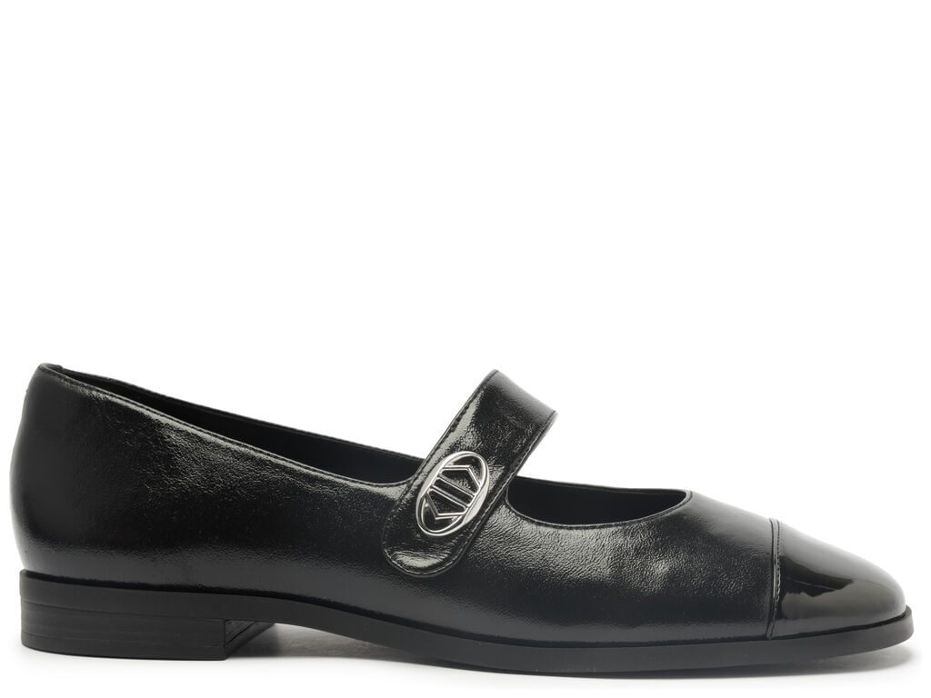 sapatilha-arezzo-preta-couro-cap-toe-verniz-1