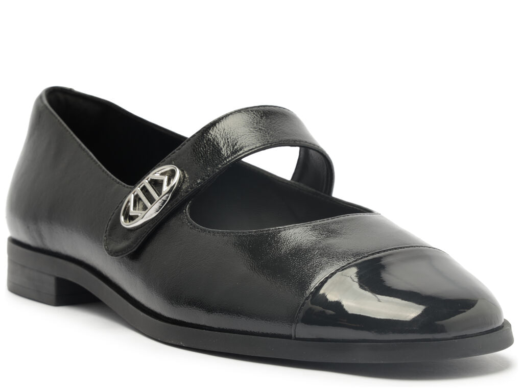 sapatilha-arezzo-preta-couro-cap-toe-verniz-2
