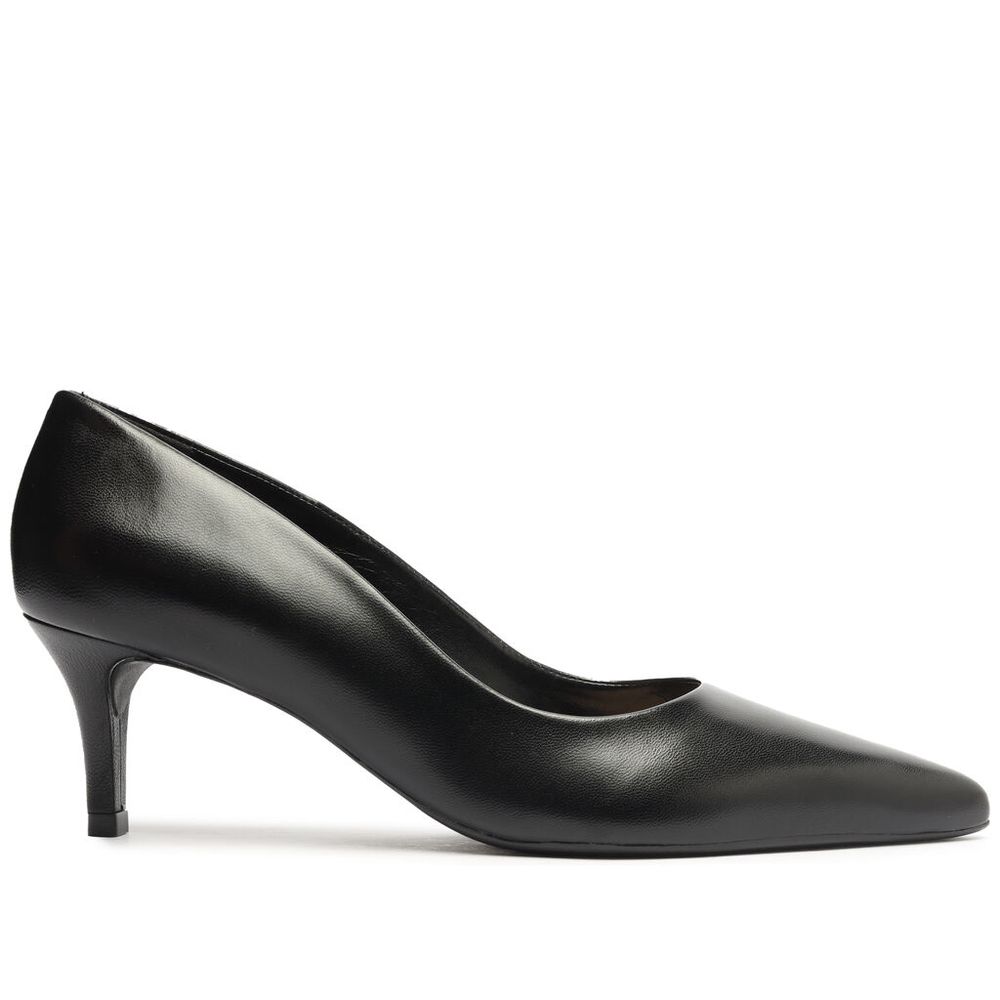 scarpin-arezzo-preto-couro-salto-baixo-fino-bico-fino-1190-1