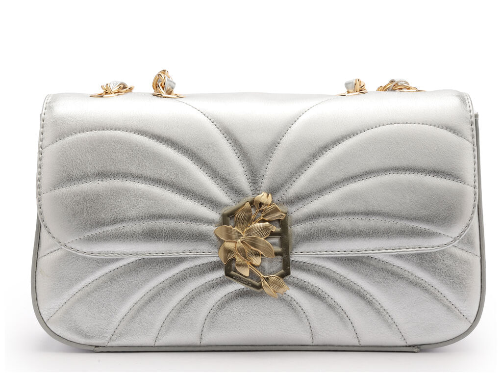 bolsa-arezzo-tiracolo-prata-couro-media-metal-flor-1