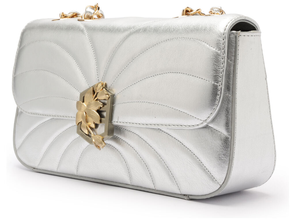 bolsa-arezzo-tiracolo-prata-couro-media-metal-flor-2