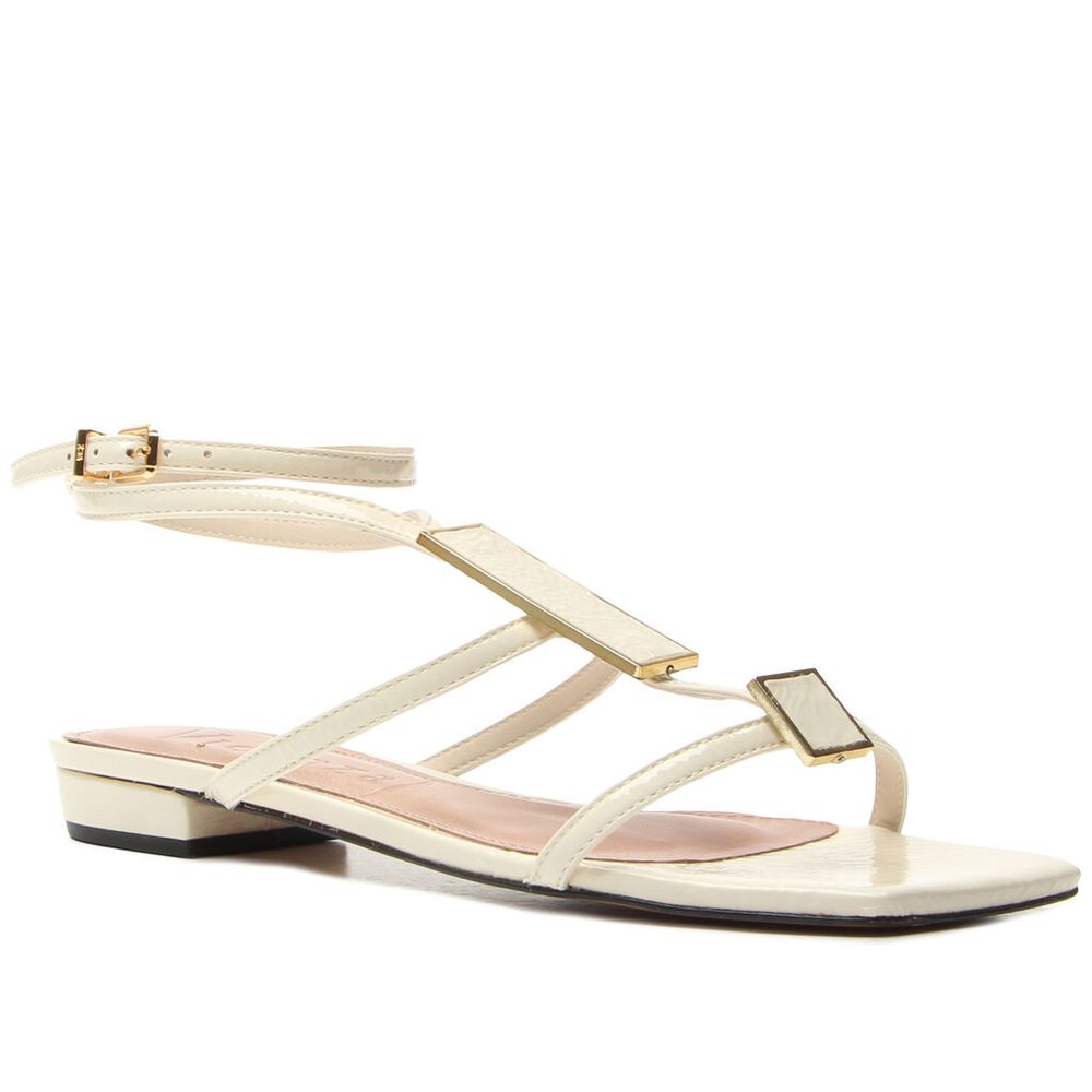 sandalia-vicenza-off-white-verniz-pedrarias-1