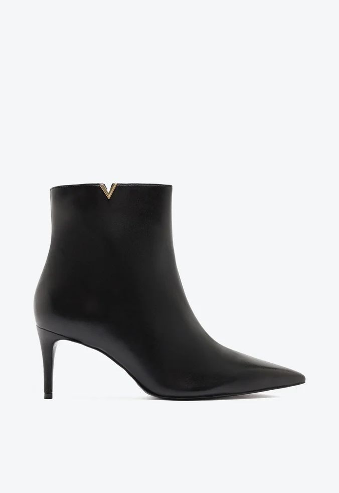bota-schutz-salto-fino-couro-preto-1