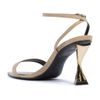 sandalia-schutz-elisha-couro-bege-verniz-salto-geometrico-3