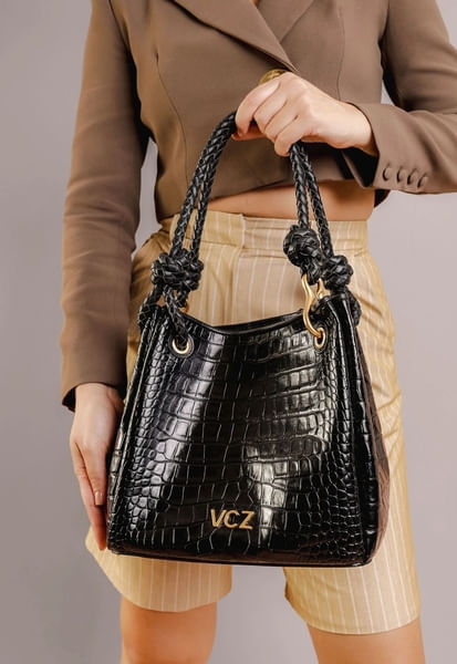bolsa-vicenza-hobo-luiza-media-preto-couro-croco-2