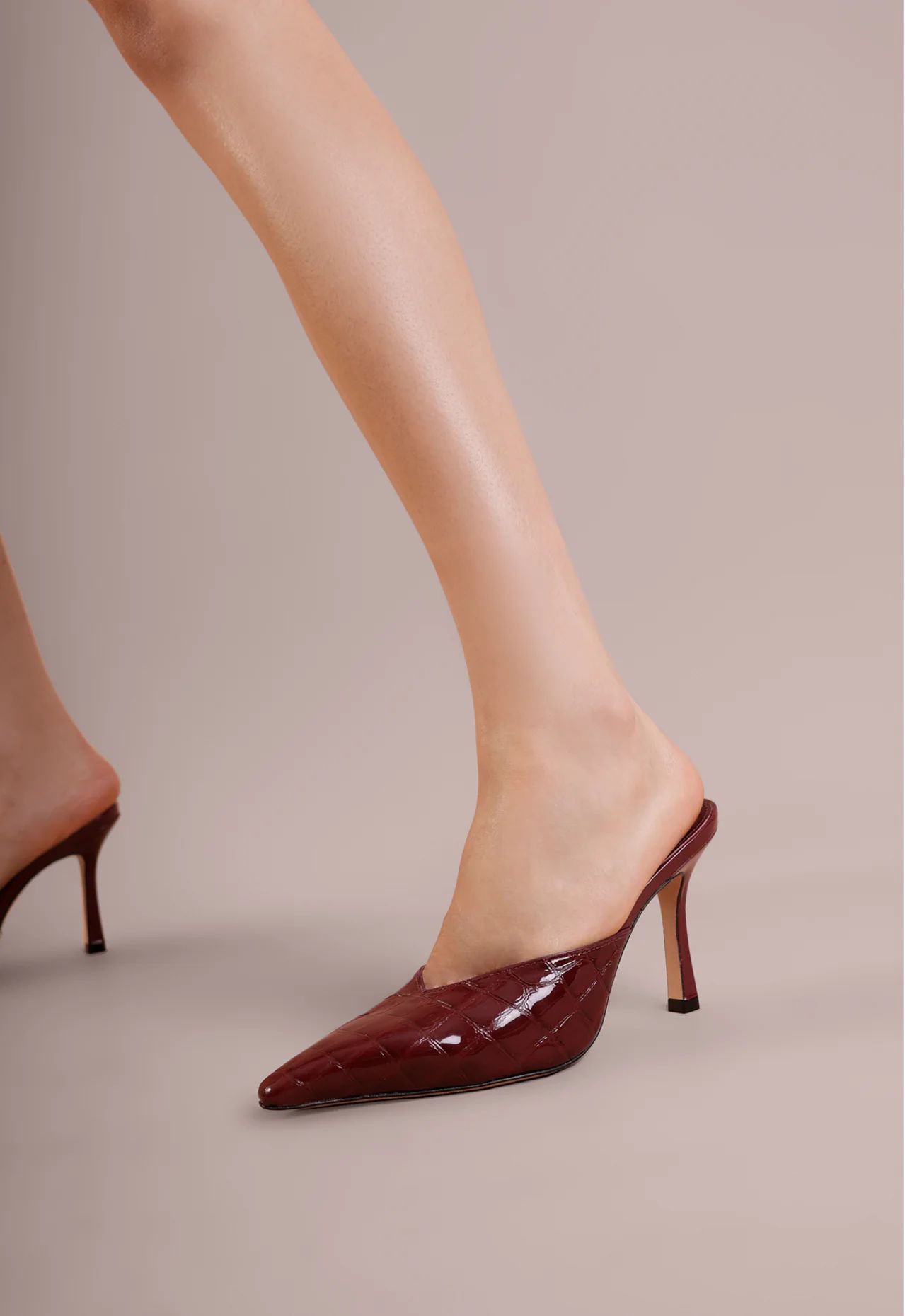 mule-vicenza-olivia-bordo-couro-croco-2
