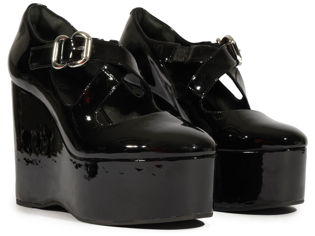 scarpin-schutz-plataforma-myriam-couro-preta-verniz-2