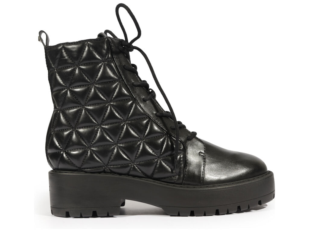 bota-schutz-coturno-matelasse-preta-cadarco-1