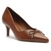 scarpin-arezzo-caramelo-couro-salto-medio-fino-laco-2
