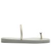 sandalia-brizza-rasteira-prateada-dedeira-1