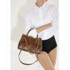 bolsa-schutz-mini-tote-crush-couro-marrom-4
