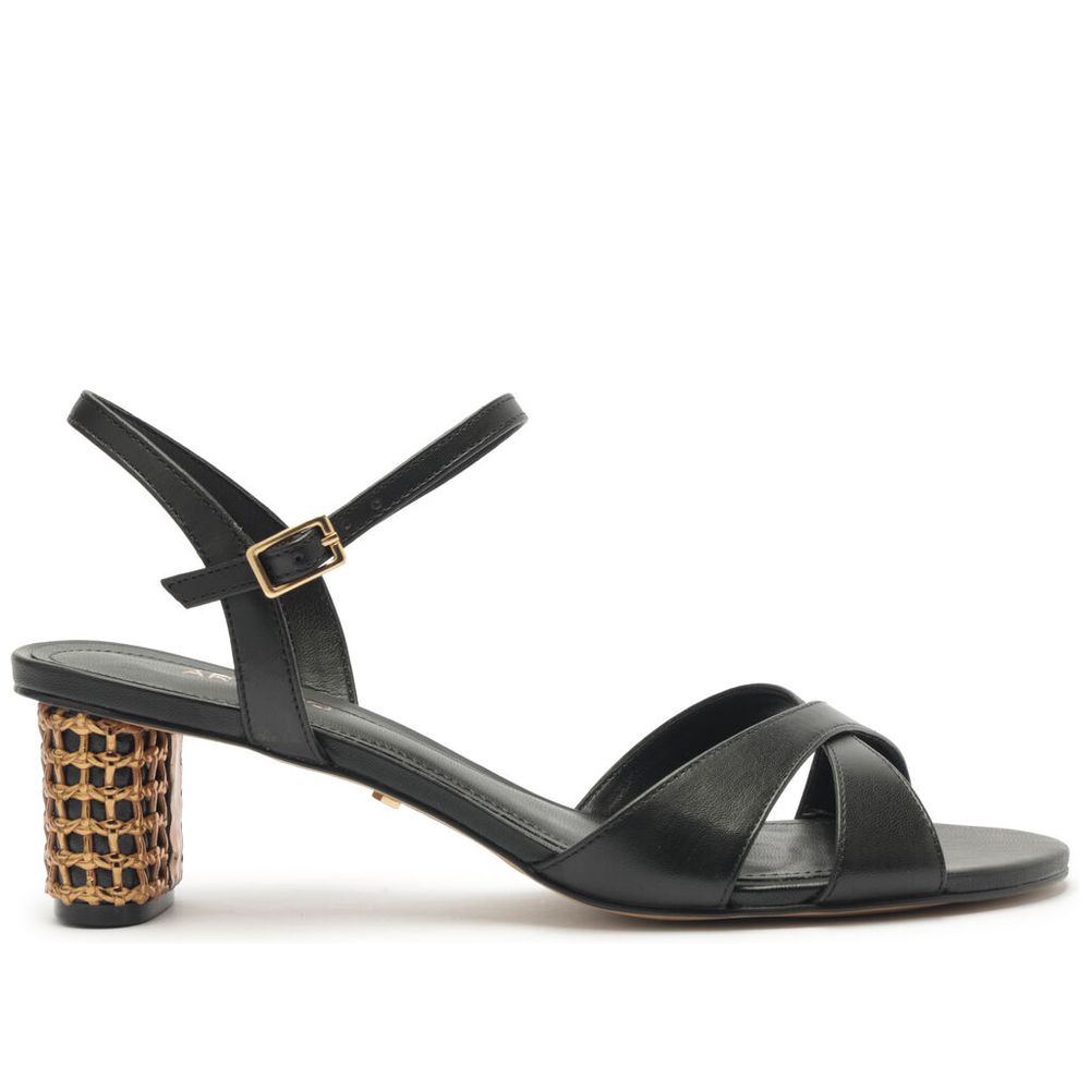 sandalia-arezzo-preta-salto-rattan-medio-1