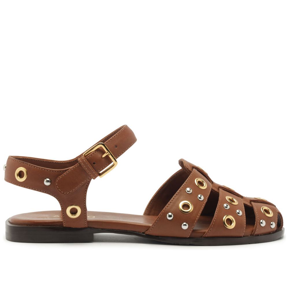sandalia-arezzo-rasteira-caramelo-tachas-fivela-dourada-1