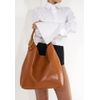 bolsa-schutz-hobo-iga-grande-caramelo-couro-2