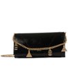 bolsa-schutz-preta-couro-preto-corrente-dourada-pingentes-pequena-1