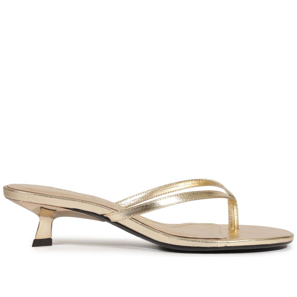 sandalia-schutz-tiras-finas-salto-baixo-dourado-couro-1 sandalia-schutz-tiras-finas-salto-baixo-dourado-couro-1