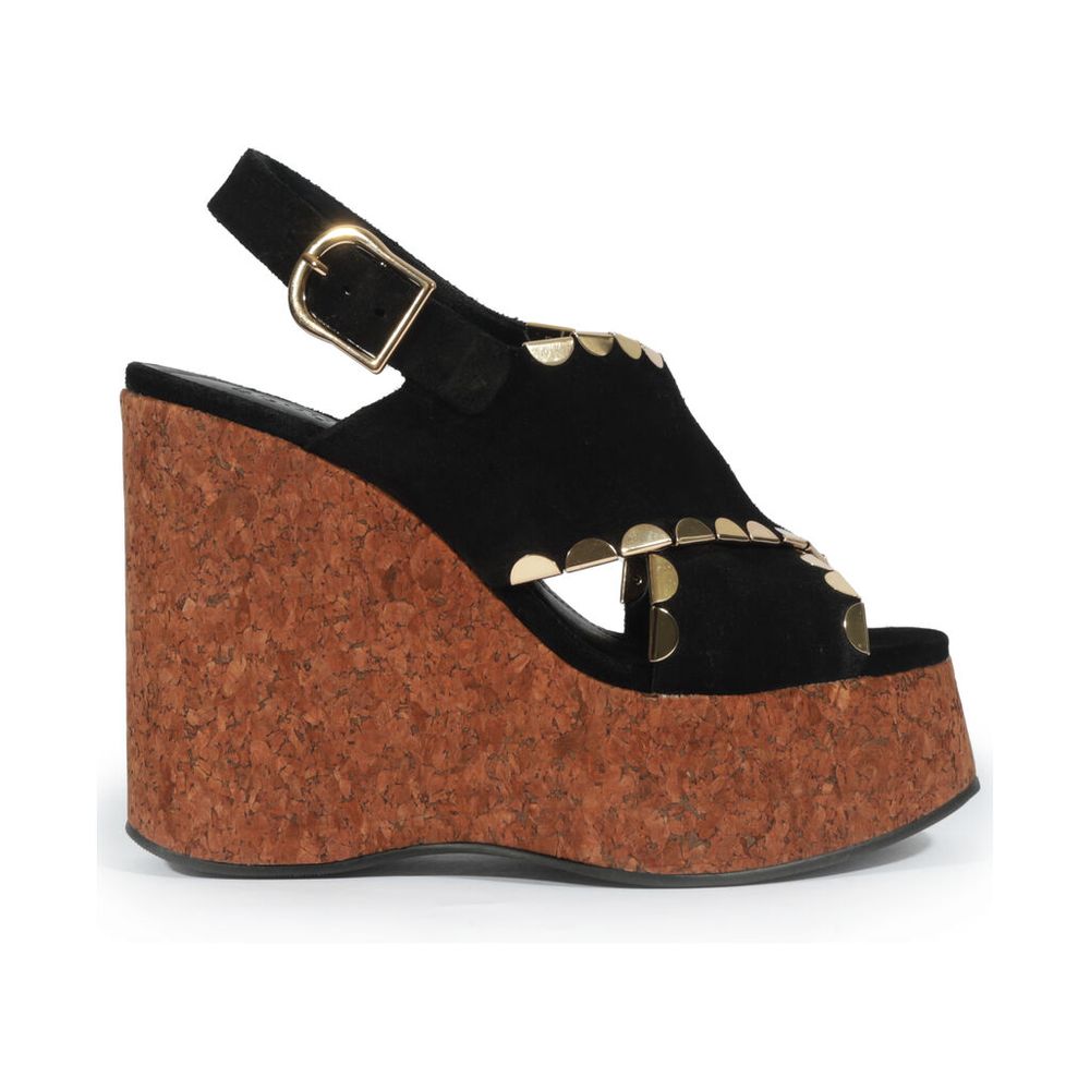 sandalia-schutz-anabela-preta-plataforma-de-cortica-detalhes-dourados-1