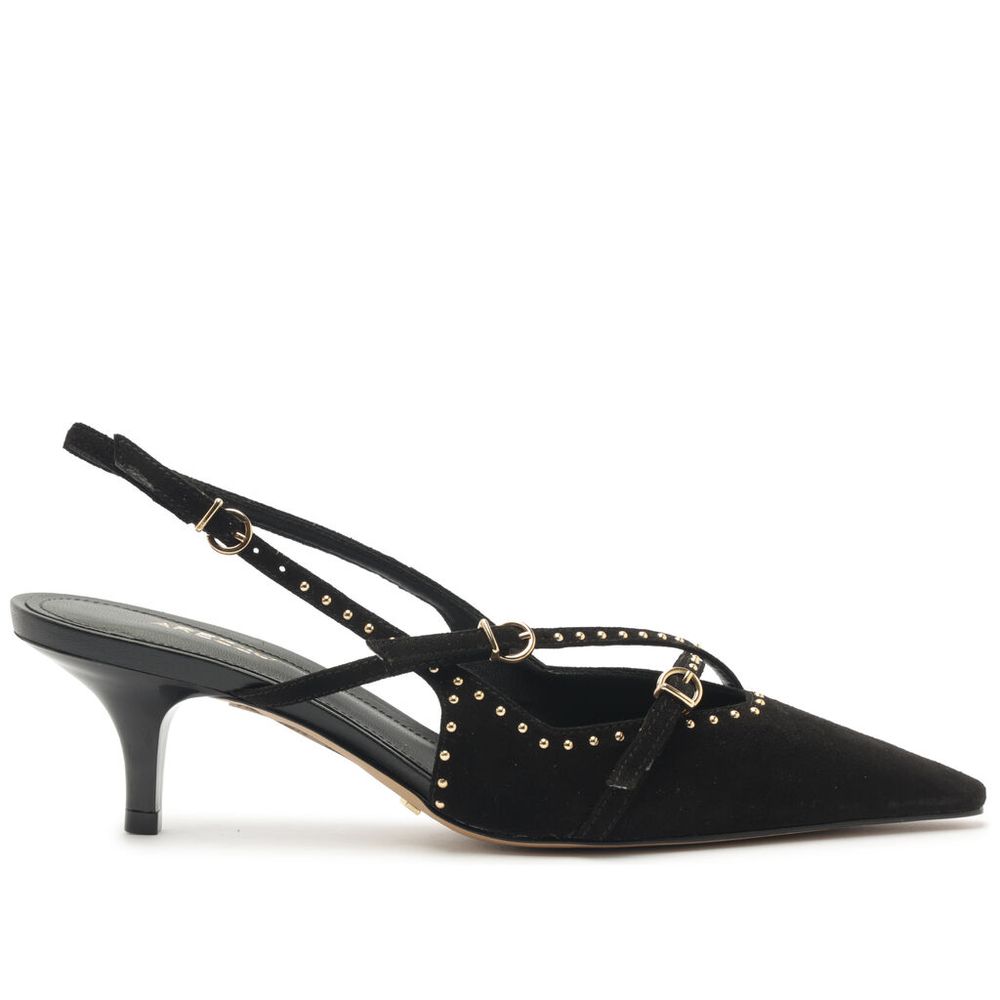 scarpin-arezzo-preto-nobuck-fivelas-tachas-douradas-1