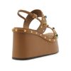 sandalia-arezzo-plataforma-caramelo-pedrarias-e-tachas-3