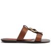 flat-arezzo-caramelo-couro-fivela-dourada-1