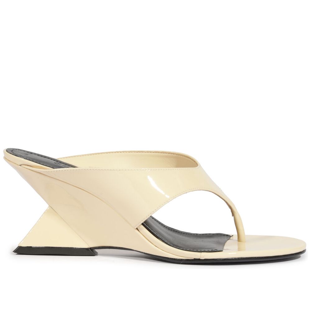 sandalia-schutz-verniz-off-white-salto-escultural-1