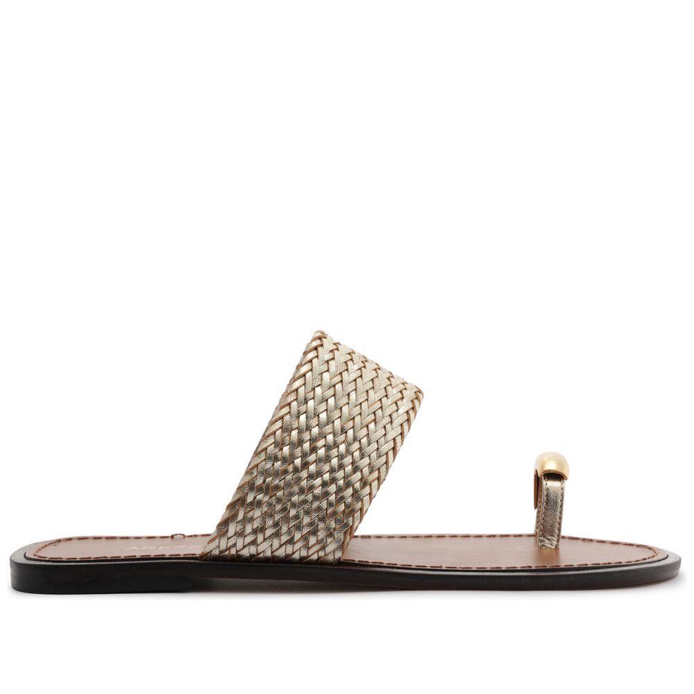 sandalia-arezzo-rasteira-dourada-trama-dedo-1 sandalia-arezzo-rasteira-dourada-trama-dedo-1