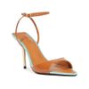 sandalia-schutz-salto-elodie-buckle-verniz-marrom-clara-couro-2