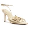 sandalia-arezzo-off-white-com-amarracao-e-detalhe-de-folhas-2