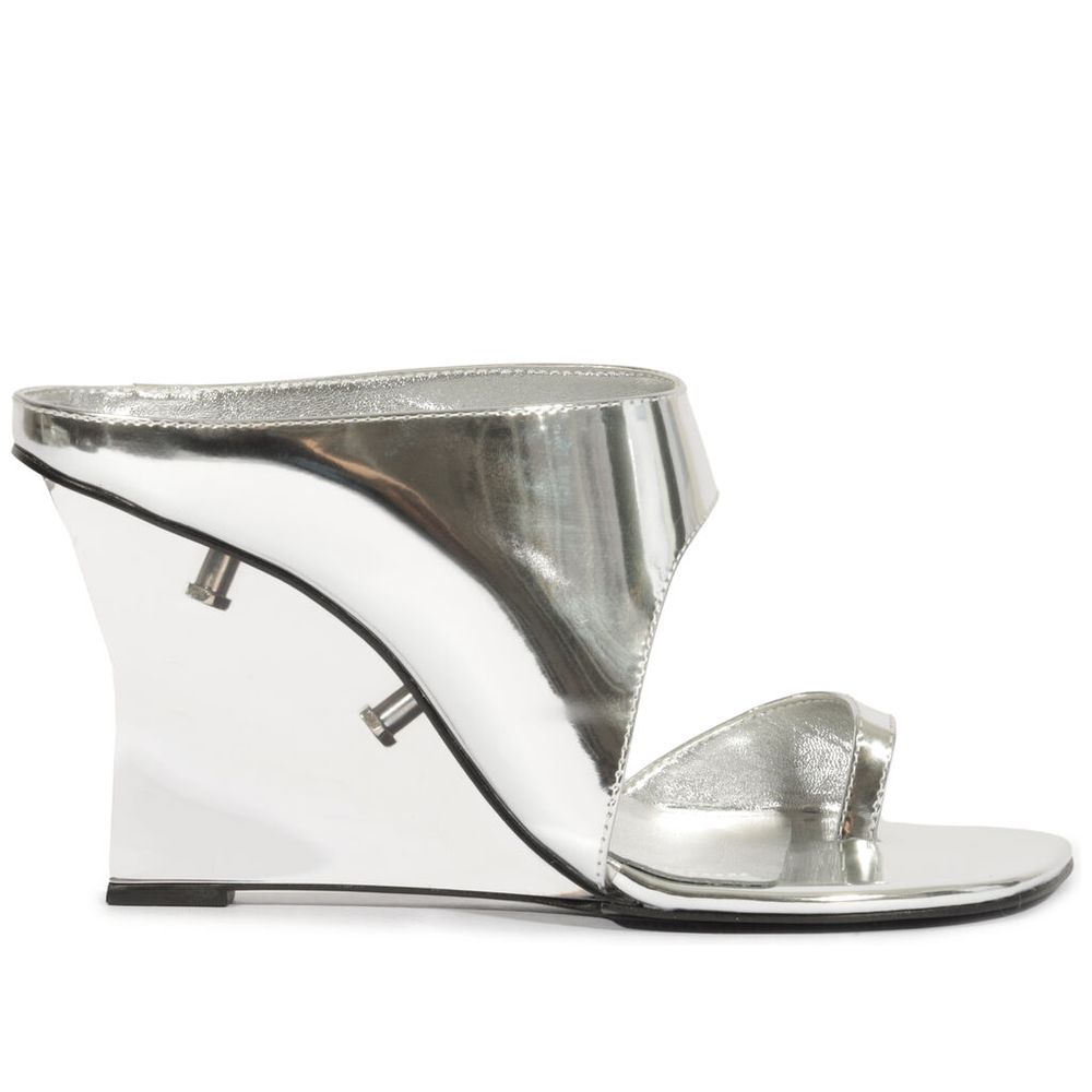sandalia-schutz-mule-wedge-prateada-metalizada-1