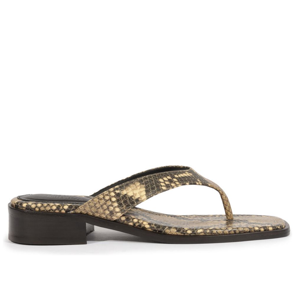 sandalia-schutz-mule-salto-baixo-couro-animal-print-1