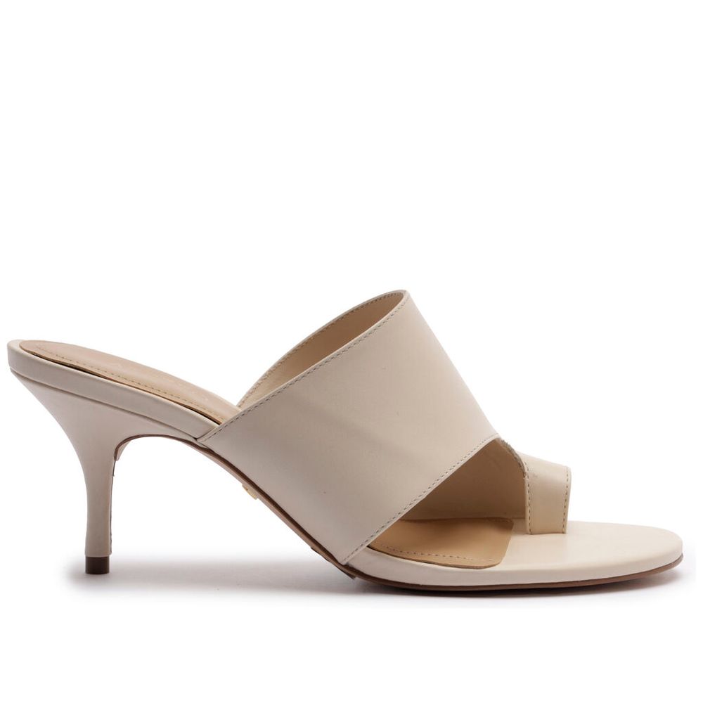 sandalia-arezzo-off-white-couro-salto-fino-semi-coberta-1 sandalia-arezzo-off-white-couro-salto-fino-semi-coberta-1