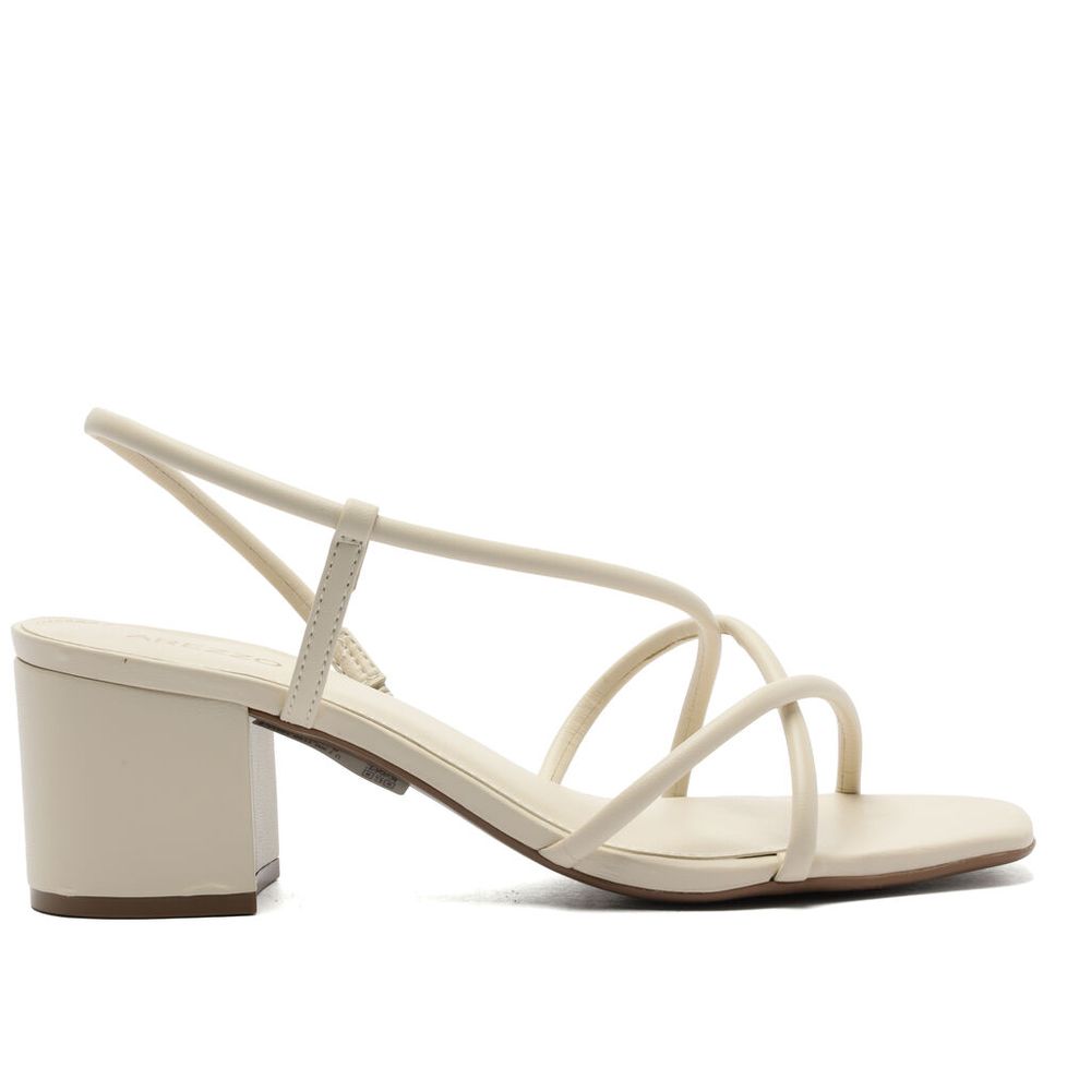 sandalia-arezzo-off-white-salto-bloco-tiras-finas-cruzadas-1