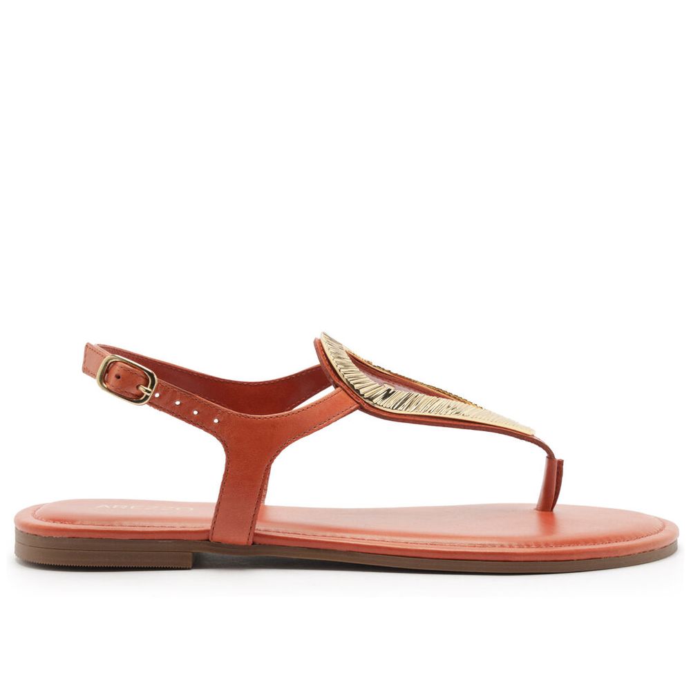 sandalia-arezzo-rasteira-laranja-couro-metal-textura-1